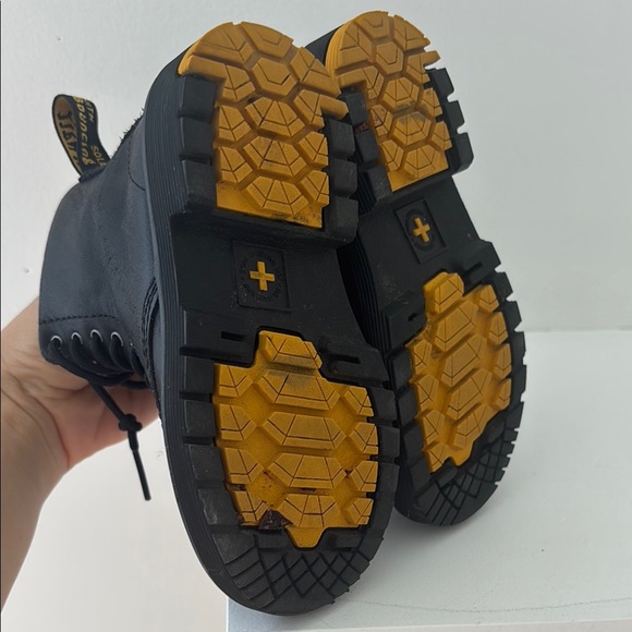 Dr. Martens Kids Black Leather Boots size 8 US like new - Picture 11 of 15